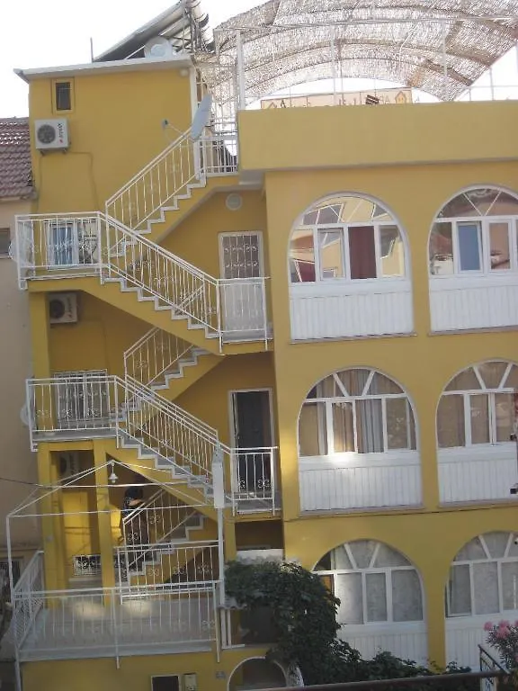 קוסדסי Kibar Apart Pansiyon מלון דירות