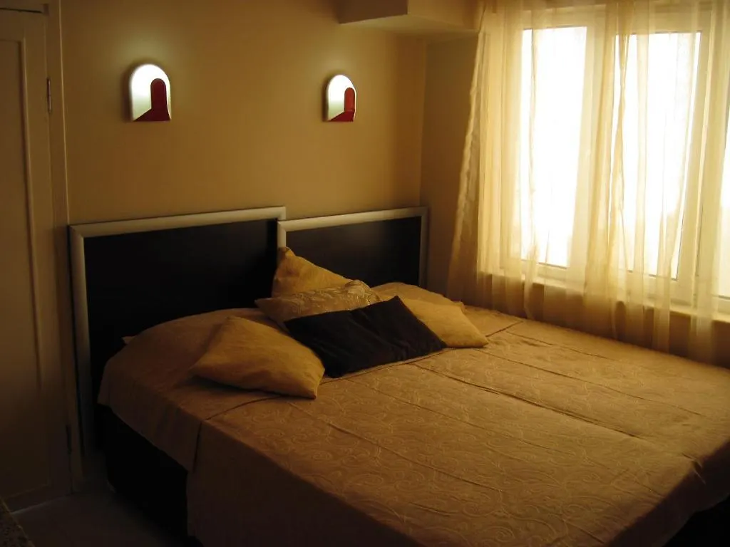 מלון דירות קוסדסי Kibar Apart Pansiyon